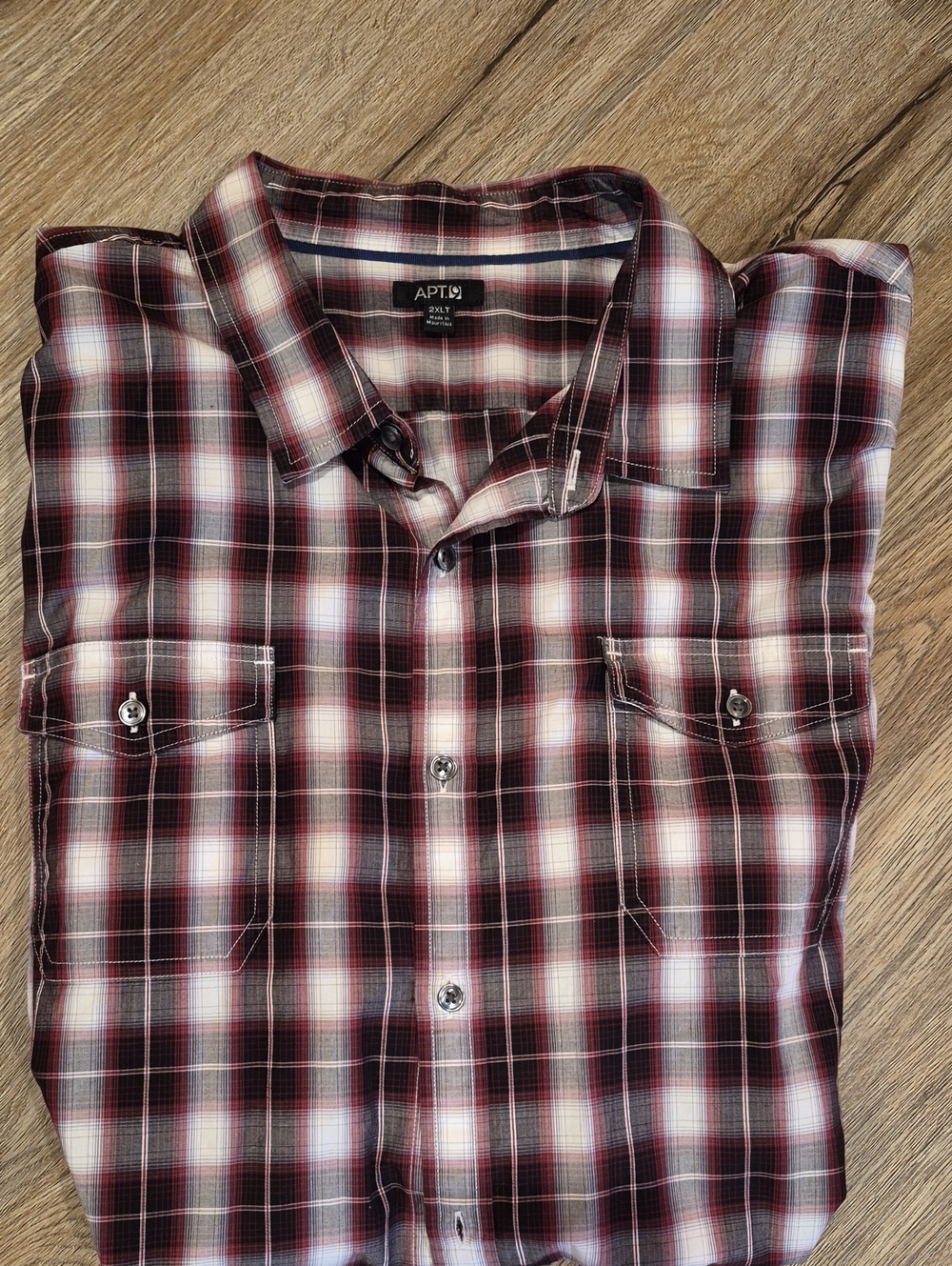 Apt. 9 Men's Red and White Plaid Button-Down Shirt